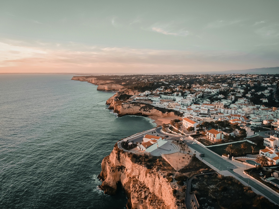 Avaliação bancária da habitação em Portugal em junho de 2026: mediana chega a 2.228 euros/m² e sobe 16,6% em um ano - Morar no Exterior, Portugal, Economia: O INE divulgou o Inquérito à Avaliação Bancária na Habitação...