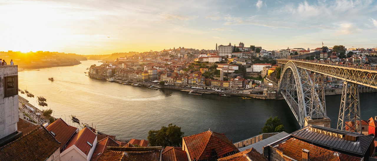 Custo de Vida no Porto 2026: Planeamento financeiro para quem quer viver nesta cidade. - Cidadania, Portugal: Análise completa do custo de vida no Porto em 2026. Detalham...