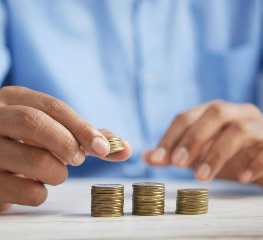 Economia Italiana no 4º Trimestre de 2025: Superávit Primário, Renda das Famílias e Lucros Empresariais 